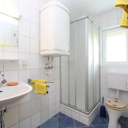 Characterful Old With 4 In Carinthia With Garden Nyaraló *